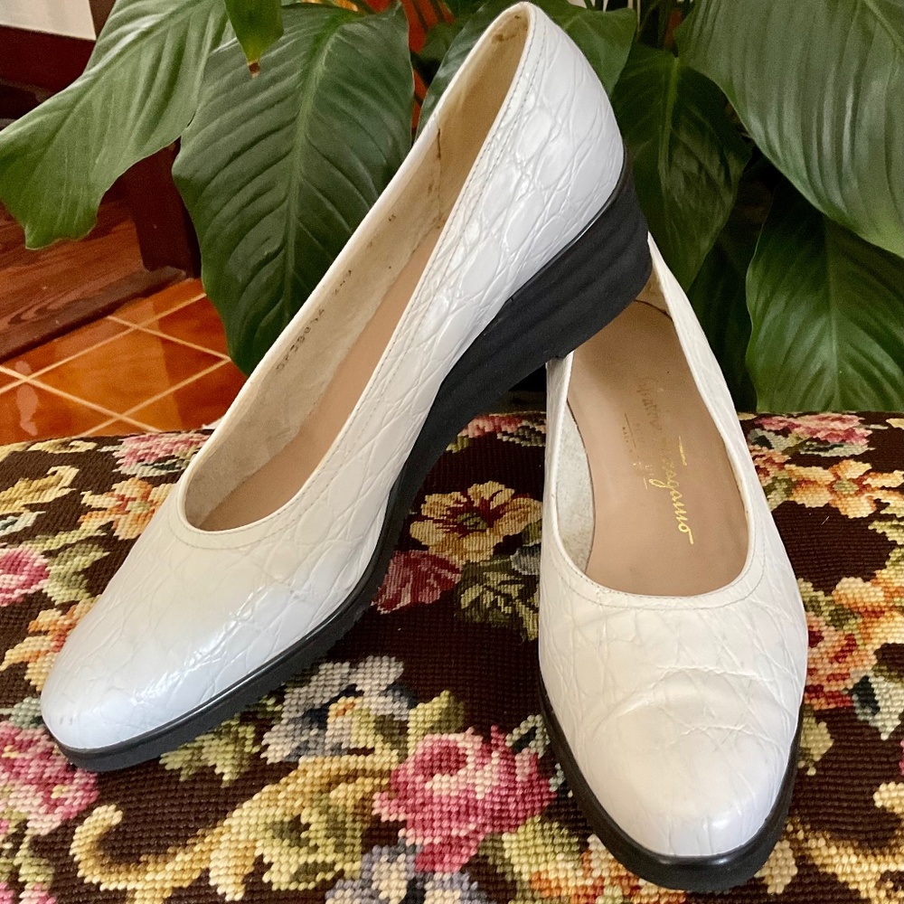 CLASSIC WHITE PRESSED GATOR FERRAGAMO ESPADRILLES  WEDGE  9.5 B SALE